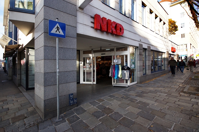 12.000 m² für NKD, den größten Textileinzelhändler in Österreich: Von Burgenland bis Vorarlberg dürfen wir Inku-Moduleo-Böden in den Shops verlegen (Renovierung österreichweit)!