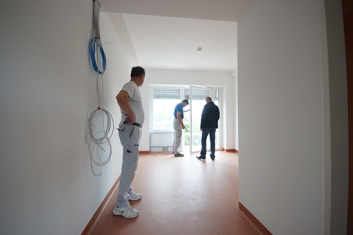 10.000 m² Linoleum für das Klinikum Peterhof in Baden